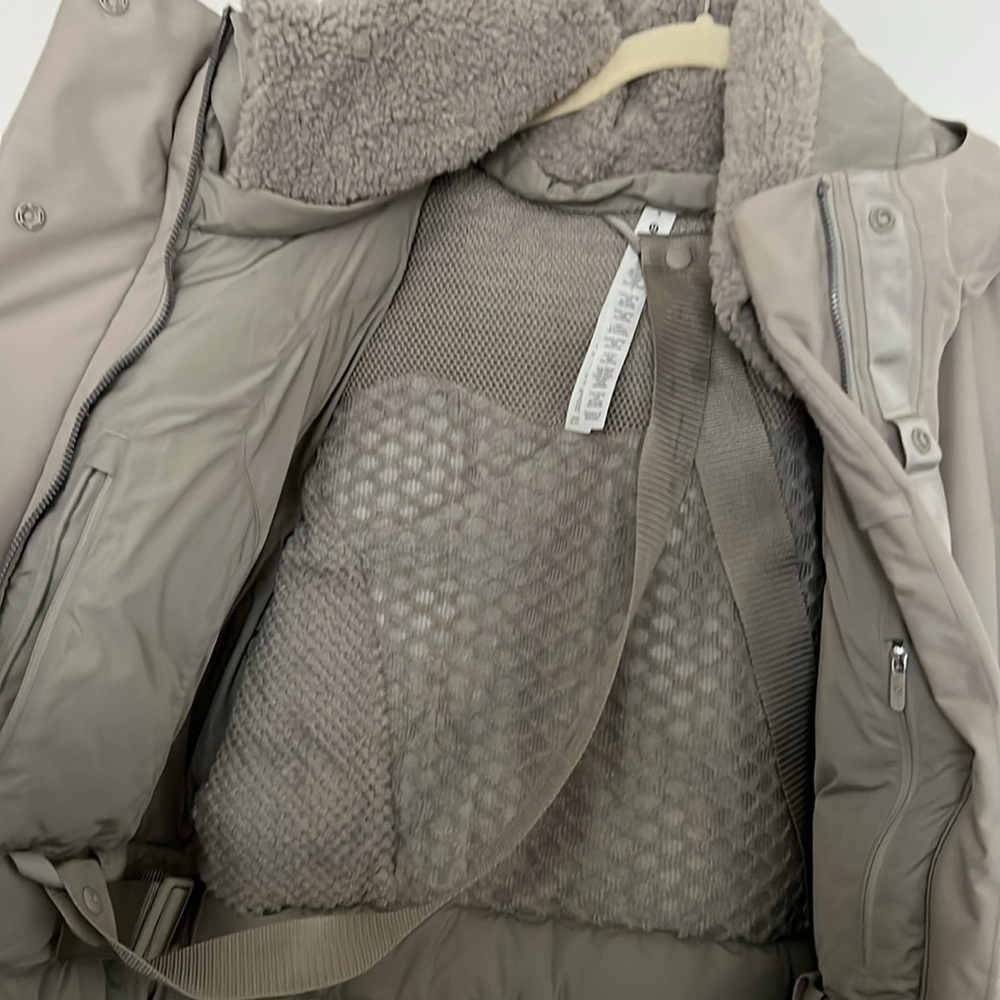 Lululemon snow warrior down parka long size 8 raw linen - Picture 6 of 12